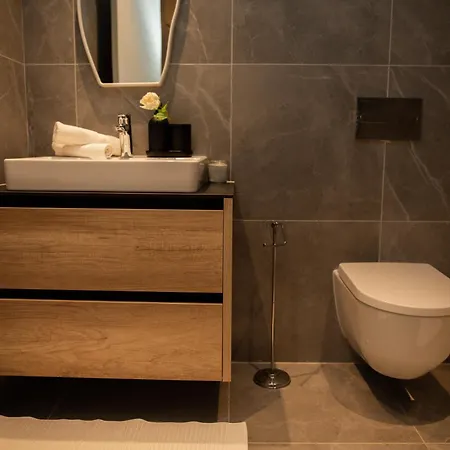 Simfonia - One Bedroom Apartamento *