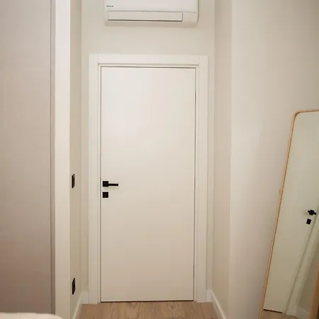 Simfonia - One Bedroom Apartamento